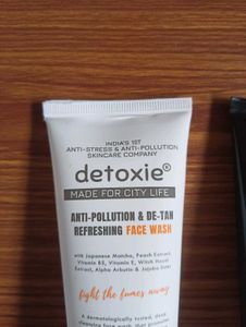 Detoxie Facewash