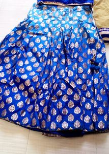 I want to selling  ghagra choli