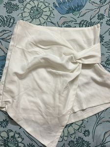 beige skort