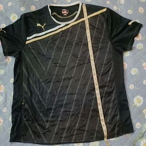 Puma Men's Black &amp; Gold T-Shirt