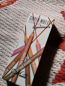 Super Matte Lip Liner In Various Colours