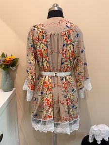 Floral Twist-Front Top