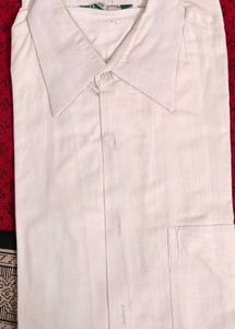 Selling White Shirt For Men In ₹200
