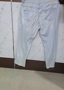 Light Wash Frayed Hem Jeggings👖