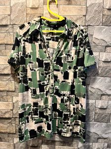 Abstract Print Button-Up Top