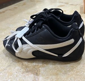 Rosie Stylish Black Puma Sneakers