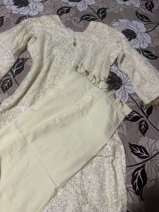 Elegant White Kurta Set with Embellishments