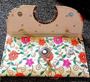 Clutch 👛