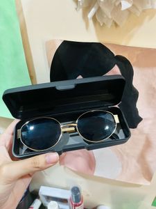 Retro Oval Sunglasses with Case