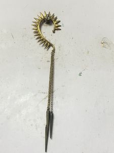 ear cuff