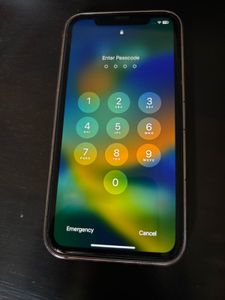 iPhone - XR