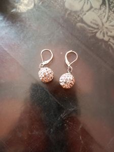 Silver Earing With Diamond