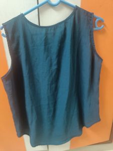 Stylish Sleeveless Blue Top