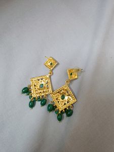 Pearl Green &amp; White Beads Jewellery Set