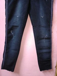 🎀150rs SALE🎀Distressed Dark Wash Denim Pants