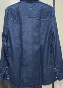 H&amp;M Men's Classic Denim Button-Down Shirt