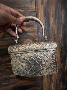 👜 Silver Royal Antique Bag