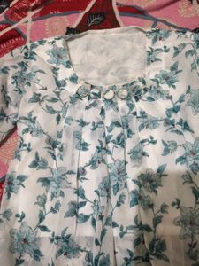 Chic Floral Print Blouse