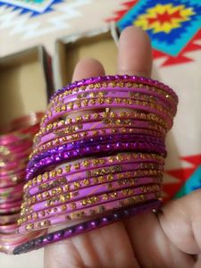 Beautiful Set of sparkle Bangles 💖 ♥️ 💗💖