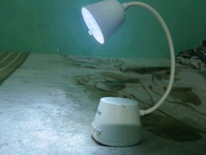 White LED Desk Lamp with Bluetooth speaker
