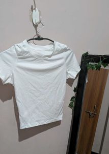 Basic White Cropped T-Shirt