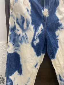 Tie-Dye High-Waisted Jeans