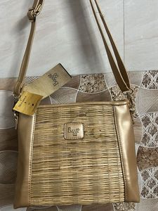 Stylish Gold Crossbody Bag Thoda damage hai photos