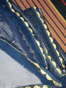 Elegant Navy Blue Leaf Print Saree with petticoat