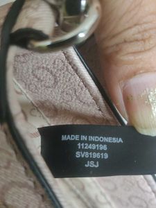 100%AUTHENTIC BRAND NEW  GUESS PURSE