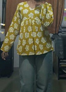 Floral Print Top ( one time used)