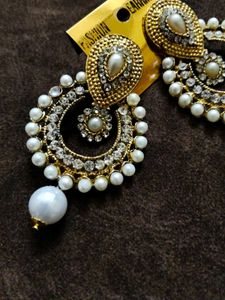 Pearl &amp; Crystal Jewellery Set