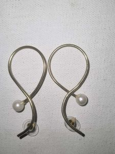 Elegant Pearl Swirl Earrings