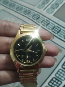 Elegant Gold Tone Watch