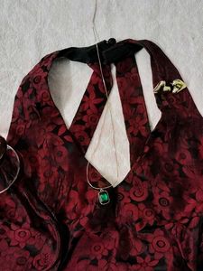burgundy halter top