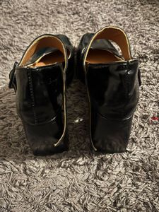 Chic Black Mary Jane Heels