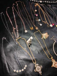 🥳1 Pendant With Freebie🥳
