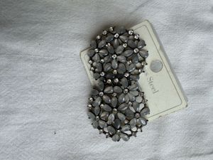 Stunning Grey Floral Earrings