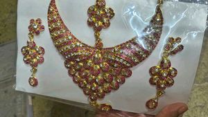 Exquisite Diamond Necklace &amp; Earring Set