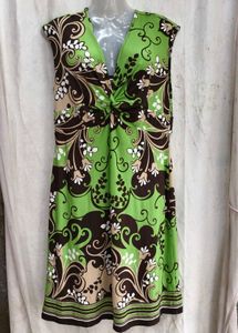 13238. Green Floral Twist Front Dress