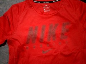 Unisex Nike Dri-Fit Running short sleeve sweat wic