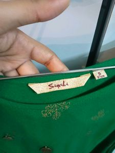 Green kurta with golden print