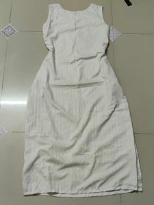 Elegant White Embroidered Kurta