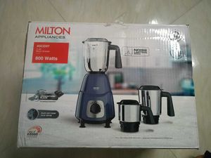 Milton Ascent 800 Watts Mixer Grinder