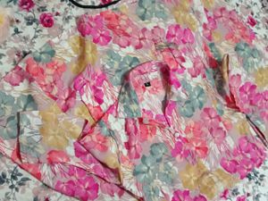 Vibrant Floral Print Button-Up Shirt