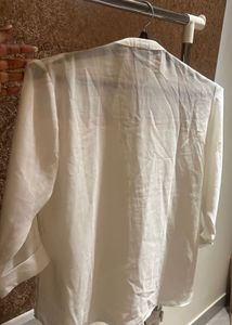 M size Elegant White Embroidered Kurta