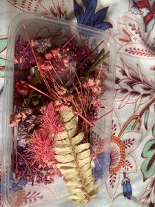 Premium Dry Flowers Soap