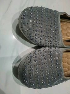 Grey Stone Bellies Heel For Women