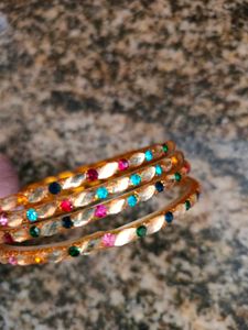 Earrings And Hair Clips An Bangle