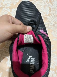 Puma Women's Black Sports Shoes