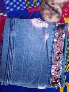 Distressed Jeans with Sequins